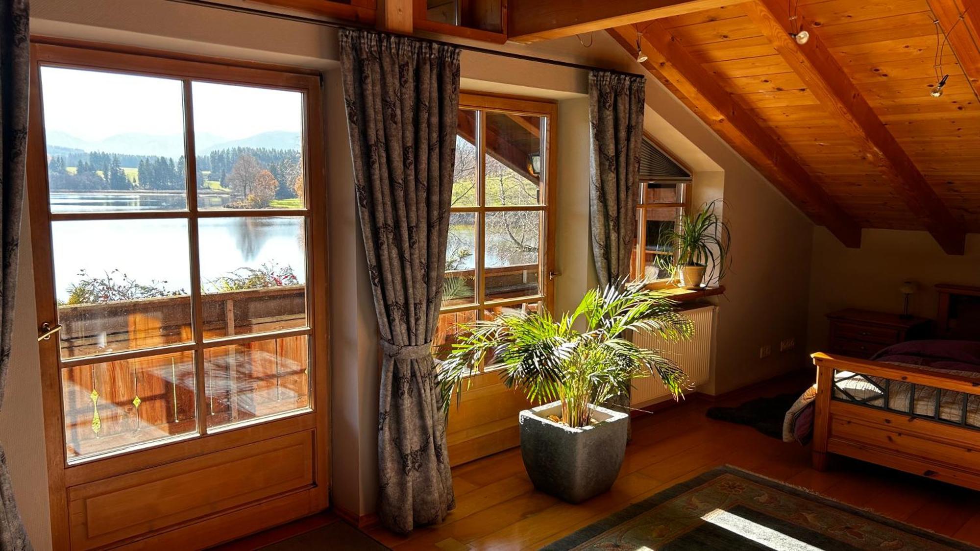 Direkt Am See Mit Bergblick سيغ المظهر الخارجي الصورة